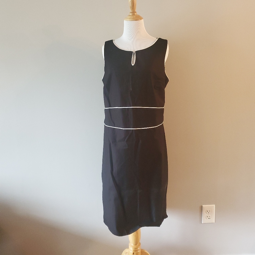 Dunne's Stores Sheath Dress Tie Back